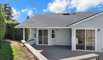 5689 D St, Springfield, OR 97478
