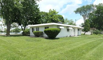 135 Riverside Dr, Alma, MI 48801