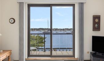 306 America, Newport, RI 02840