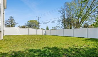 1 Melinda Ct, Bayville, NJ 08721