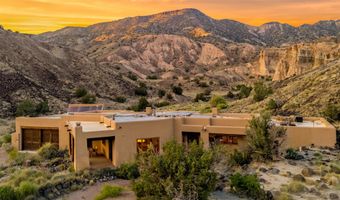 34 Rincon Canada, Abiquiu, NM 87510