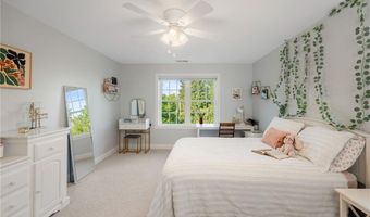 102 Fairhaven Rd, Cumberland, RI 02864