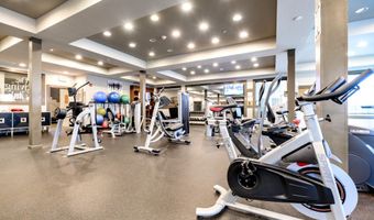 15 E Cross Trl 15, Danbury, CT 06810