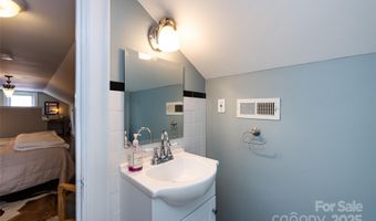 2124 Chatham Ave, Charlotte, NC 28205