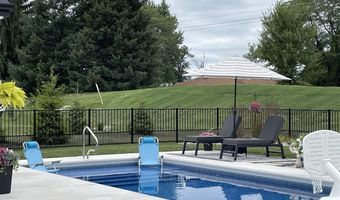 102 Fox Trail Dr, Auburn, IN 46706
