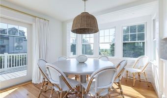 808 W Beach Rd, Charlestown, RI 02813