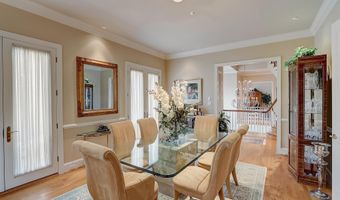 4744 34TH St N, Arlington, VA 22207