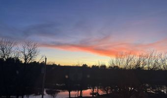 308 E Flint Hills Dr, Alma, KS 66401