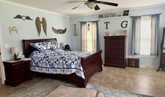 187 H Pope Rd, Adrian, GA 31002