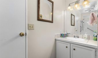 8975 Lawrence Welk 2, Escondido, CA 92026