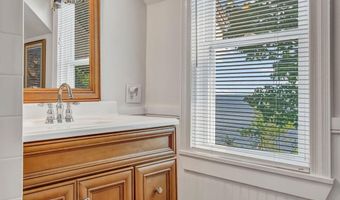 27 Highview Ter, Belfast, ME 04915
