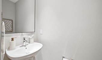 1719 22ND Ct N, Arlington, VA 22209