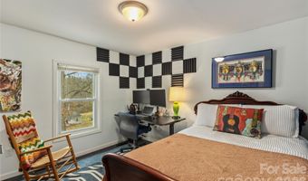 5 Shadowlawn Dr, Asheville, NC 28806