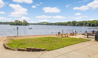 8296 144th St W, Apple Valley, MN 55124