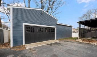 15 Park Ave, Burrillville, RI 02830