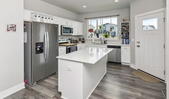 616 NE Pearl Dr, Ankeny, IA 50021