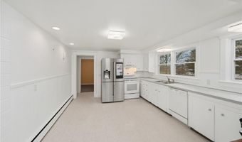 1737 Wampanoag Trl, Barrington, RI 02806