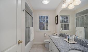 20 Bailey Blvd, East Greenwich, RI 02818