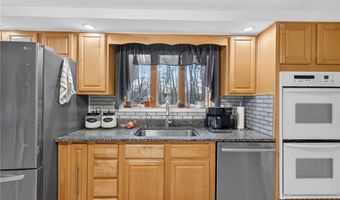 542 Main St, Hopkinton, RI 02833