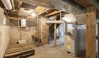 301 Elm St, Bennington, VT 05201