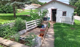 1517 Commercial St, Atchison, KS 66002