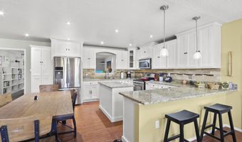 702 CEDAR St, Anthony, TX 79821