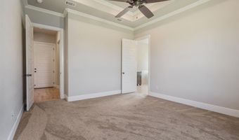 140 Cowan Xing, Alvord, TX 76225