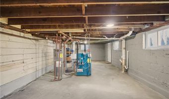 292 Sowams Rd, Barrington, RI 02806