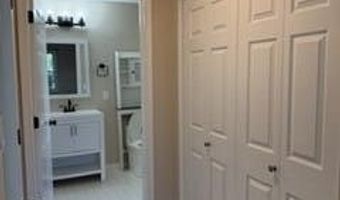 402 Wedgewood Cir, Belford, NJ 07718