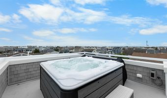 18 Mea Ln, Beach Haven, NJ 08008