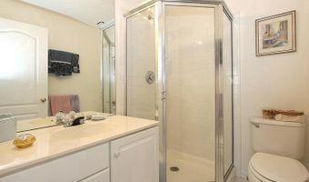 1819 KENWOOD Ave 303, Alexandria, VA 22302