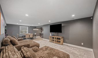 321 32nd St SW, Altoona, IA 50009
