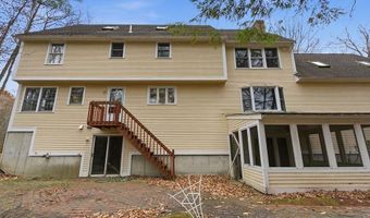 95 Hitching Post Ln, Bedford, NH 03110