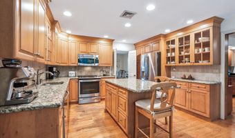 33 Cold Spring Rd, Avon, CT 06001