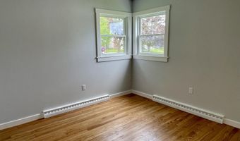10 Crawford Dr, Bath, ME 04530