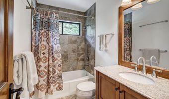 180 Nottingham Rd C, Avon, CO 81620