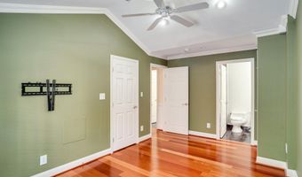 100 N UNION St A, Alexandria, VA 22314