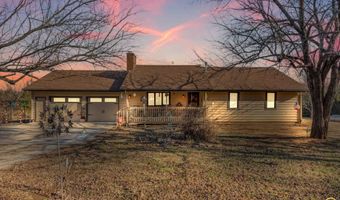 6930 SW Hoch Rd, Auburn, KS 66402