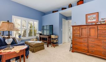 2219 Barrett Dr, Algonquin, IL 60102