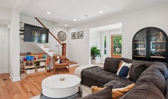 1804 N CLEVELAND St, Arlington, VA 22201