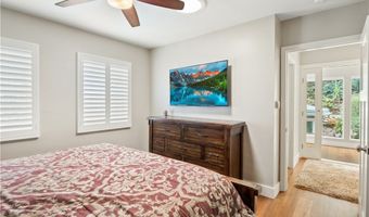 1118 N Beverly Glen Blvd, Los Angeles, CA 90077