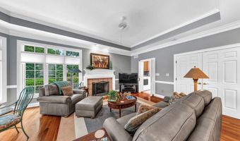 924 Woodcrest Way, Anderson, IN 46012