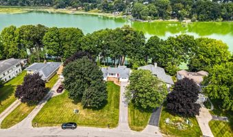 2323 PALISADES Dr, Appleton, WI 54915
