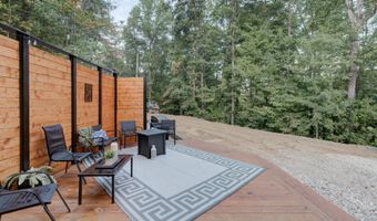 576 Pine Grove Rd, Beattyville, KY 41311