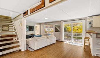 7 Cowsill Ln 1, Newport, RI 02840