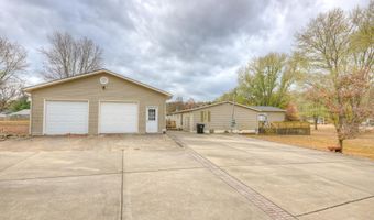 117 Riverview Dr, Anderson, MO 64831