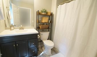 140 Anterbury Dr, Apex, NC 27502