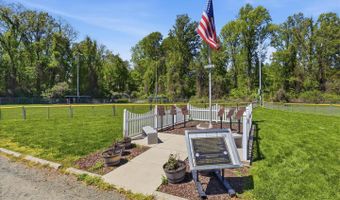 5014 GLEN PARK Rd, Annandale, VA 22003