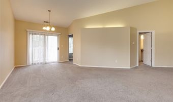 362 Village Pointe Dr, Akron, OH 44313