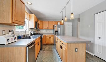 4195 FALLOW Dr, Hampstead, MD 21074